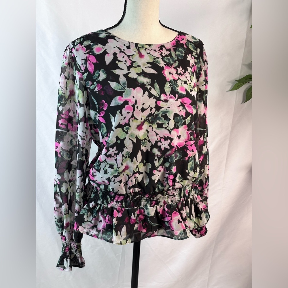 Bar III Black and Green Ruffled Blouse 🪷🖤 - Picture 5 of 12